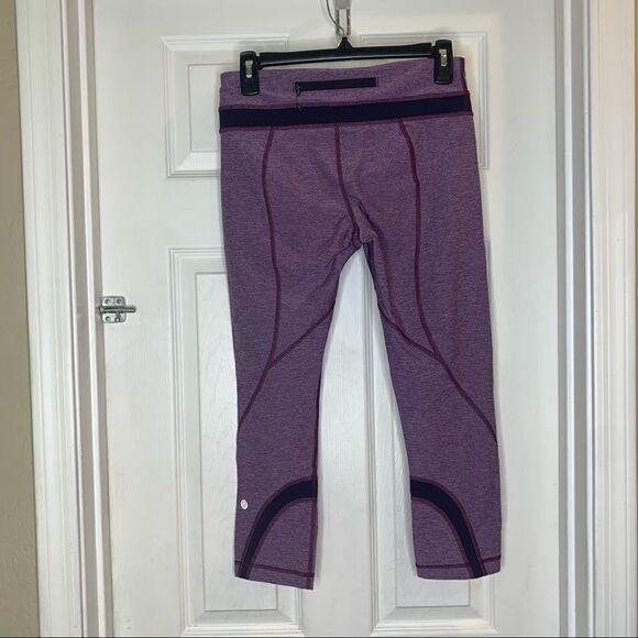LULULEMON Inspire Crop II Heathered Berry Size 6 Luxtreme Running Jogging - Picture 10 of 10